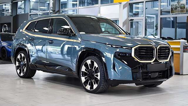 BMW XM 4.4 VintageLeather*23zol*BowersWilkins*Iconic