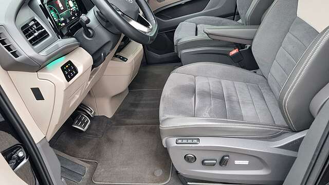 Volkswagen T7 Multivan Style 2.0TDI ACC AHK Matrix El.Kl 7S