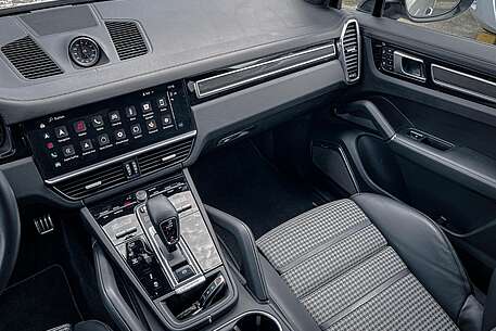 Porsche Cayenne Cayenne Coupe GTS Sport Chrono Paket