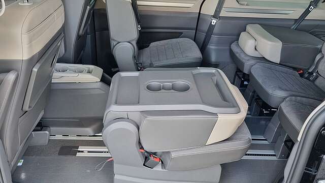 Volkswagen T7 Multivan STYLE AHK Webasto Matrix LÜ Lang 83€