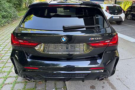 BMW M135 1 Lim. M135 i xDrive,LED,HeadUpPanoramaParkassis