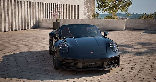 Porsche 992 CABRIO EXCL CLUBLEDER HD+ ABGAS 18W+BELÜF/21