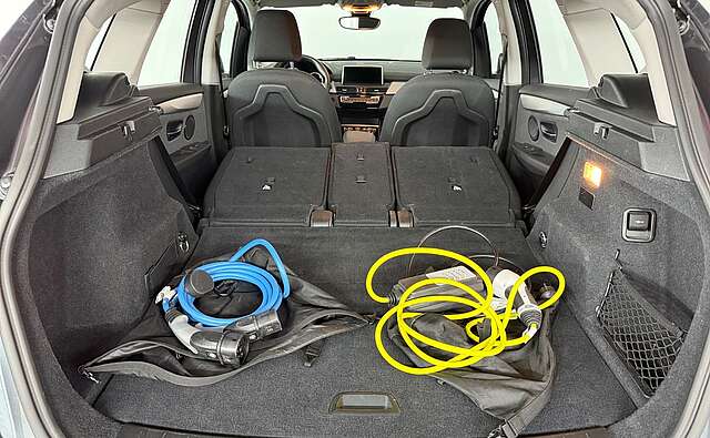 BMW 225xe M-Felgen Advantage Navi LED Kamera Tempo.