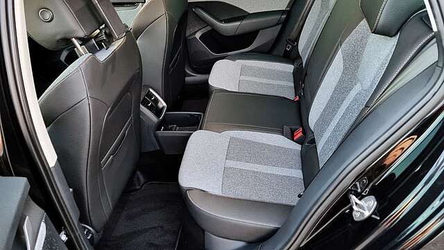 Skoda Octavia Combi 2.0 TDI DSG Select+ACC*AHK*Individ