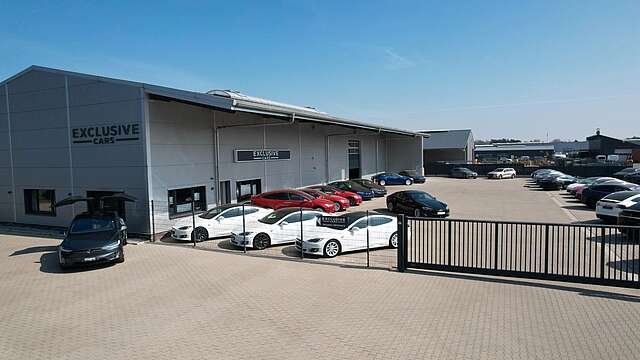 Tesla MODEL S RAVEN PERFORMANCE | AP 3.0 | WHITE WHITE