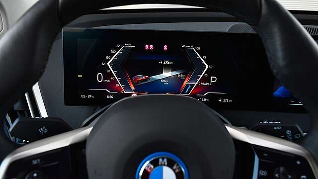 BMW iX xDrive40 Sport Luftfederung