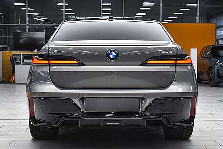 BMW 750 750e xDrive M Sport Plug-in Hybrid Sportautomati