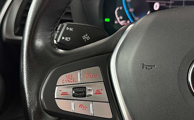 BMW X3 xDrive 30 e xLine AHK LED ACC Sportsitze