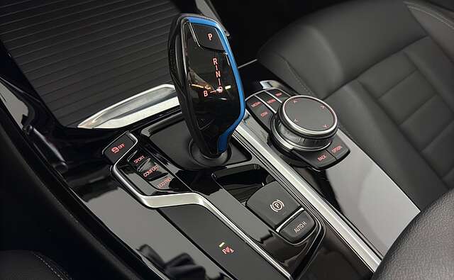 BMW iX3 Inspiring AHK DrivAssistantProf ACC Kamera