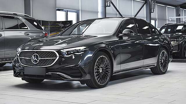Mercedes-Benz E 300de AMG Line Plug-in Hybrid 4MATIC
