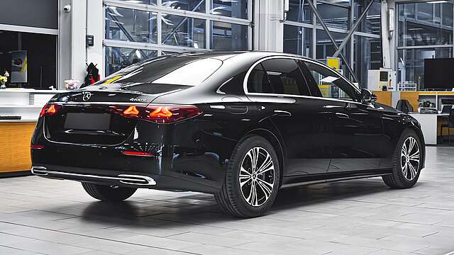 Mercedes-Benz E 450 AVANTGARDE Mild Hybrid 4MATIC