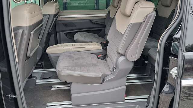 Volkswagen T7 Multivan Style 2.0TDI ACC AHK Matrix El.Kl 7S