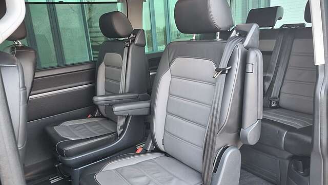 Volkswagen T6.1 Multivan Highline 4MOT DiffLock Webasto AHK
