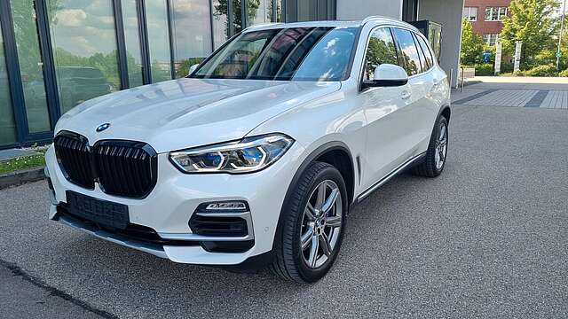 BMW X5 xD 40d xLine Luft Integral Laser Pano AHK H/K