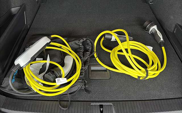 Volkswagen Passat Variant GTE Kamera AHK LED Pano ACC