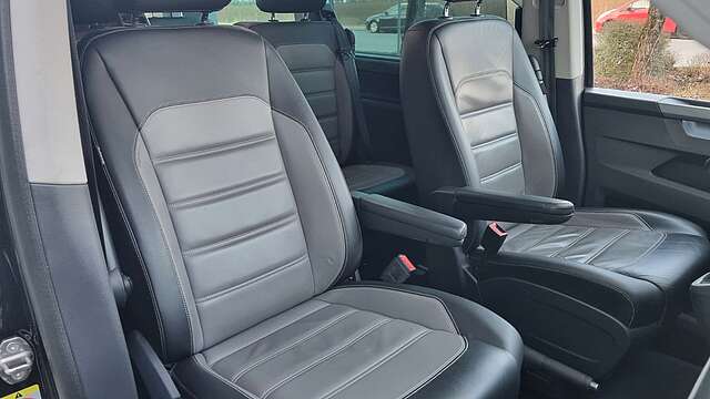 Volkswagen T6.1 Multivan Highline 4MOT DiffLock Webasto AHK