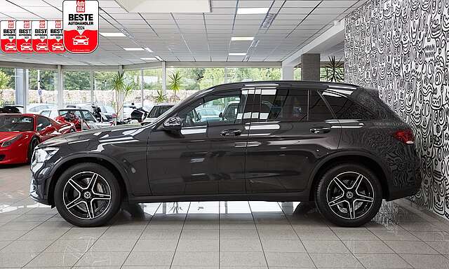 Mercedes-Benz GLC 200 4MATIC*3x AMG SPORT*WIDE*PANO*MBUX*DISTR