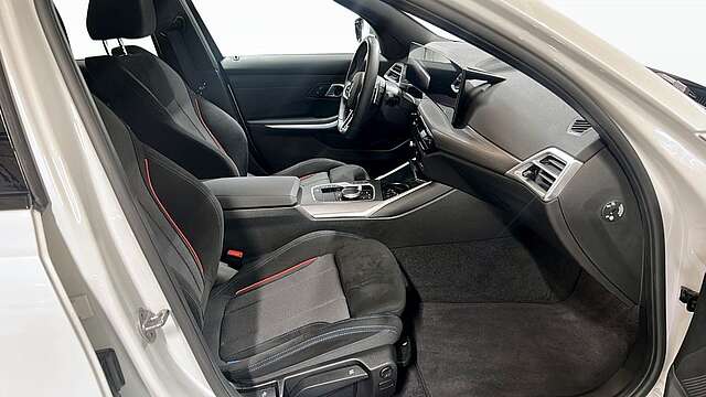BMW 330e xDrive Sedan*M Sport*Sportsitze*LED*ACC
