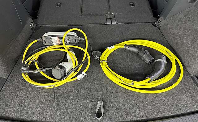 Volkswagen Tiguan R-Line Matrix-LED Kamera ACC AHK Head-Up