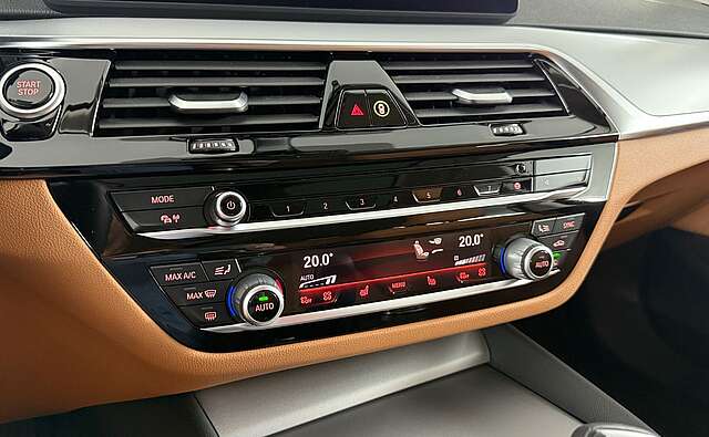 BMW 530e xDrive Kamera Pano DriveAssist HiFi LED