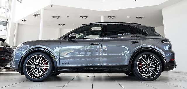 Porsche Cayenne GTS Hinterachslenkung 360 Pano AHK ACC