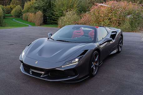 Ferrari F8 F8 Spider - Vollausstattung - Carbon - nur 3.650