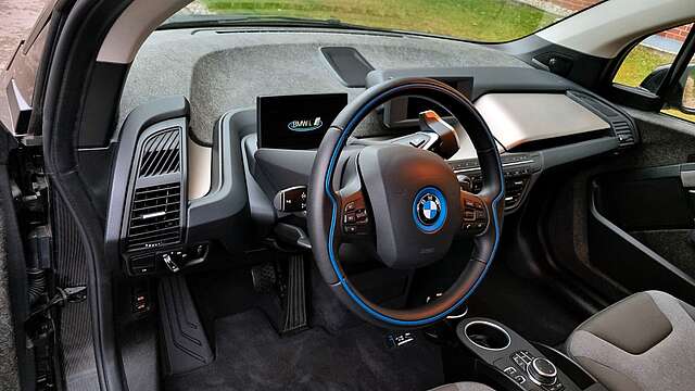 BMW BMW i3s 8 FACH*H/K*Kam*Park+*Wärm*VOLL*LP: 55t