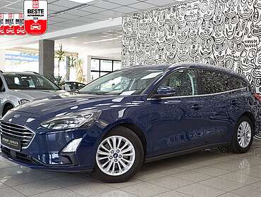 Ford Focus Focus Turnier AUTOM*TITANIUM*NAV*AHK*KAM*B&amp;O*LED