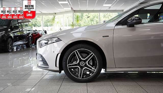 Mercedes-Benz A 250 e Limo 3x AMG SPORT*MBUX*WIDE*STANDH*KAMER