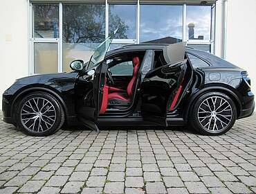Porsche Macan MACAN 4e HEAD-UP ROT ACC®18W+BELÜ/360°KEY/RSE+21