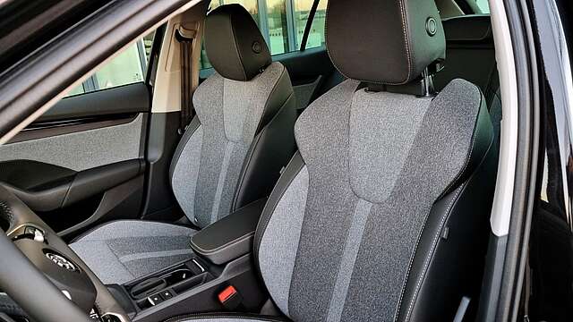 Skoda Octavia Combi 2.0 TDI DSG Select+ACC*AHK*Individ