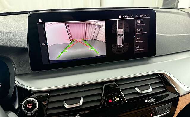 BMW 530e xDrive Kamera Pano DriveAssist HiFi LED