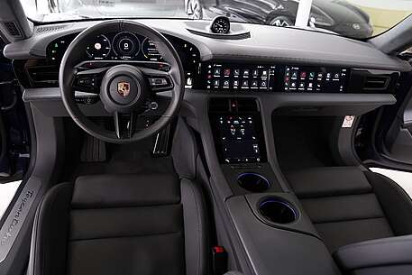 Porsche Taycan Taycan Turbo Display Sport-Design-Paket InnoD