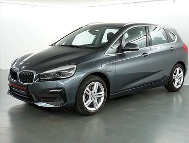 BMW 225 Active Tourer 225xe M-Felgen Advantage Navi LED Kamera Tempo.