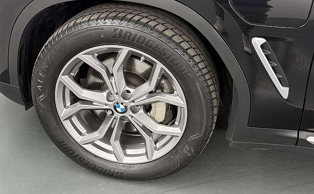 BMW X3 xDrive 30 e xLine AHK LED ACC Sportsitze