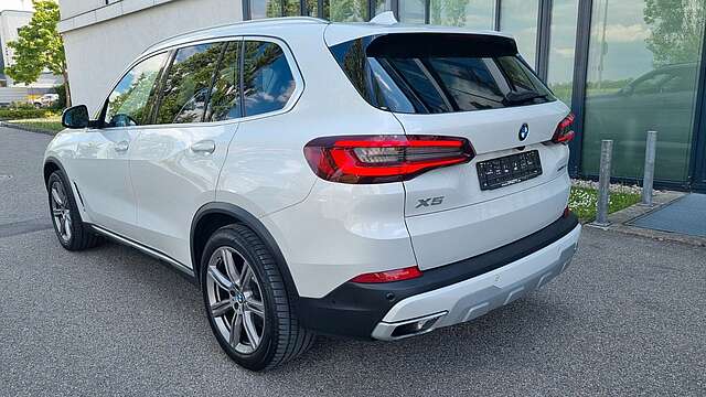 BMW X5 xD 40d xLine Luft Integral Laser Pano AHK H/K