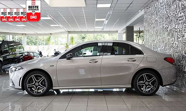 Mercedes-Benz A 250 e Limo 3x AMG SPORT*MBUX*WIDE*STANDH*KAMER