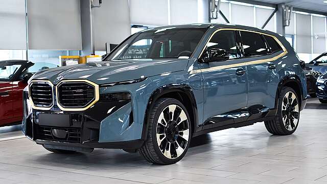 BMW XM 4.4 VintageLeather*23zol*BowersWilkins*Iconic