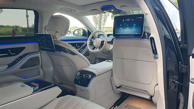 Mercedes-Benz S 63 AMG 4Matic+ L Keramik Pano Night TV