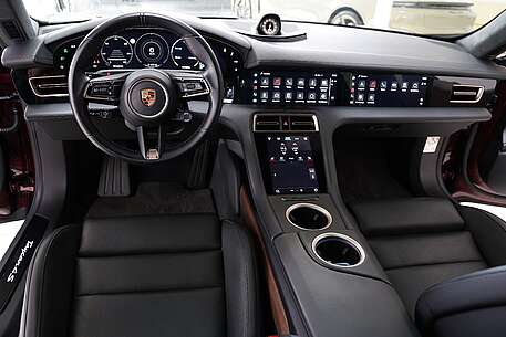 Porsche Taycan Taycan 4 S SportDesign HUD Vierradlenk Pano ACC