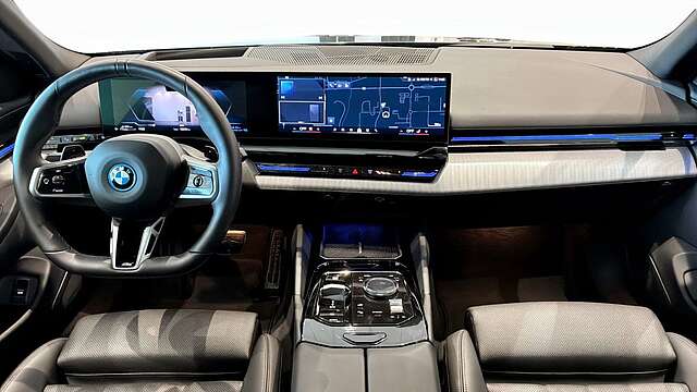 BMW 530e xDrive Touring*M Sportp Pro*Sportfahrwerk