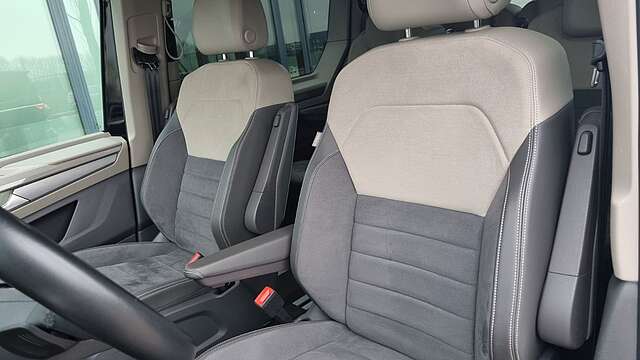 Volkswagen T7 Multivan Style 2.0TDI ACC AHK Matrix El.Kl 7S
