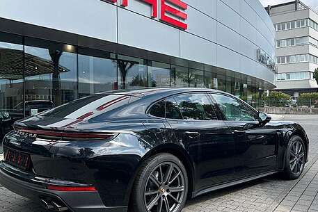 Porsche Panamera PANAMERA 4/MATRIX/INNO/HUD/BF-DISPL/360/PAN/BOSE
