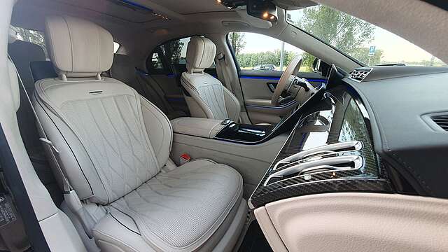 Mercedes-Benz S 63 AMG 4Matic+ L Keramik Pano Night TV