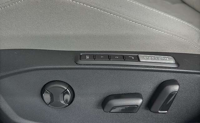Volkswagen Golf Style eHyb Kamera ACC IQ.Light ErgoActive