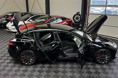 Tesla Model 3 MODEL 3 PERFORMANCE | AP3 | 20INCH | SOLID BLA |
