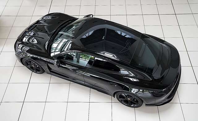 Porsche Taycan 4 S Display Pano SportDesign Vierradlenk