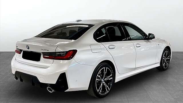 BMW 330e xDrive Sedan*M Sport*Sportsitze*LED*ACC