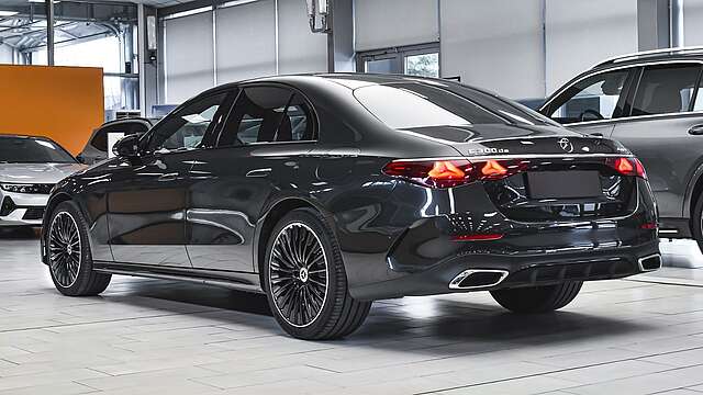 Mercedes-Benz E 300de AMG Line Plug-in Hybrid 4MATIC