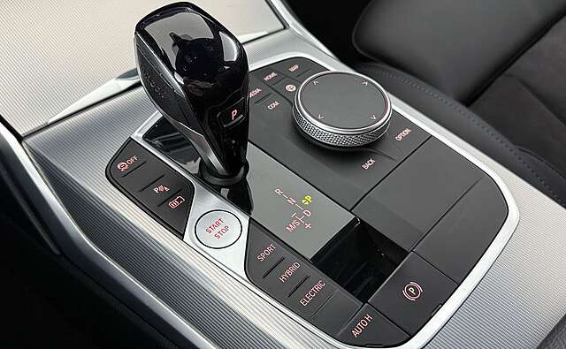 BMW 320e xDrive M Sport HIFI ACC LED 19Zoll